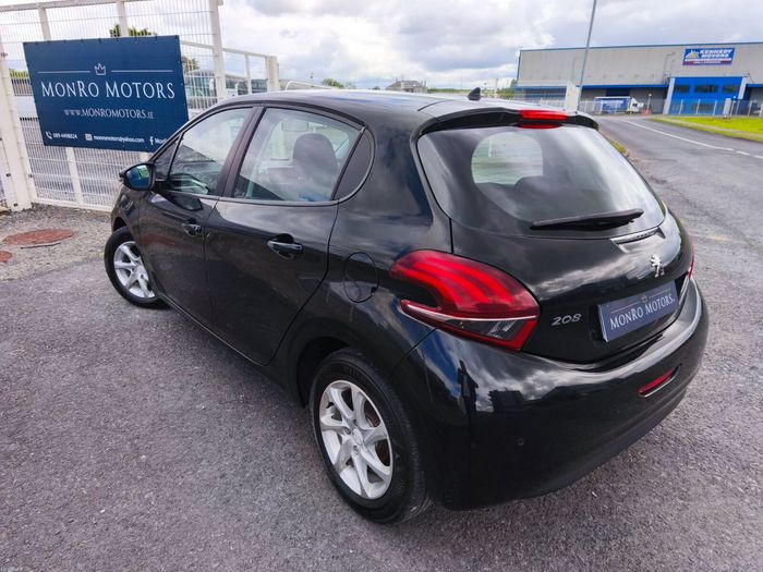 Peugeot 208 2016