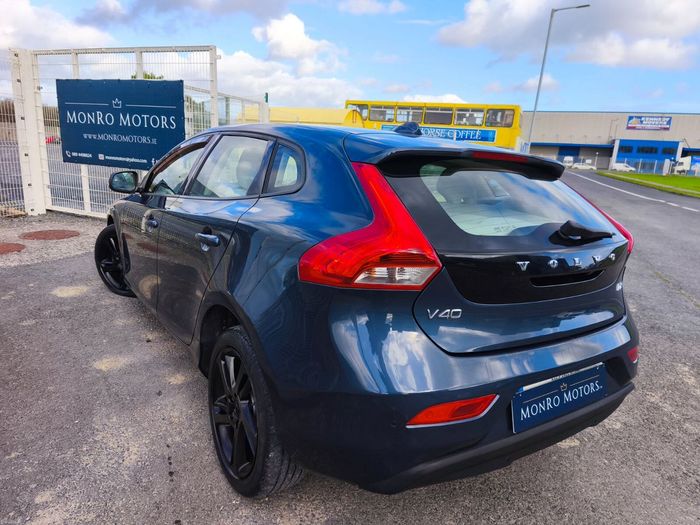 Volvo V40 2018