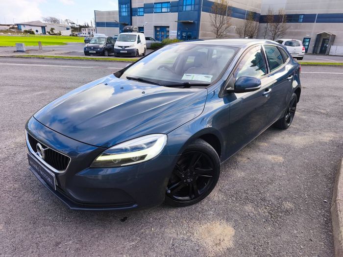 Volvo V40 2018