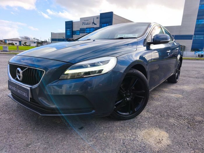 Volvo V40 2018