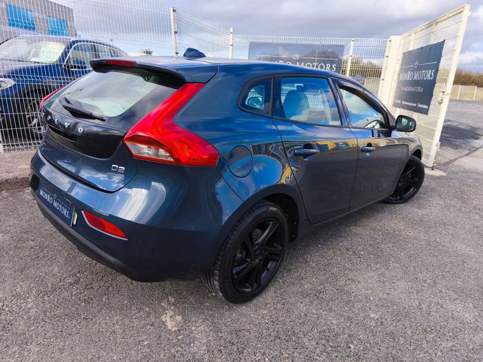 Volvo V40 2018