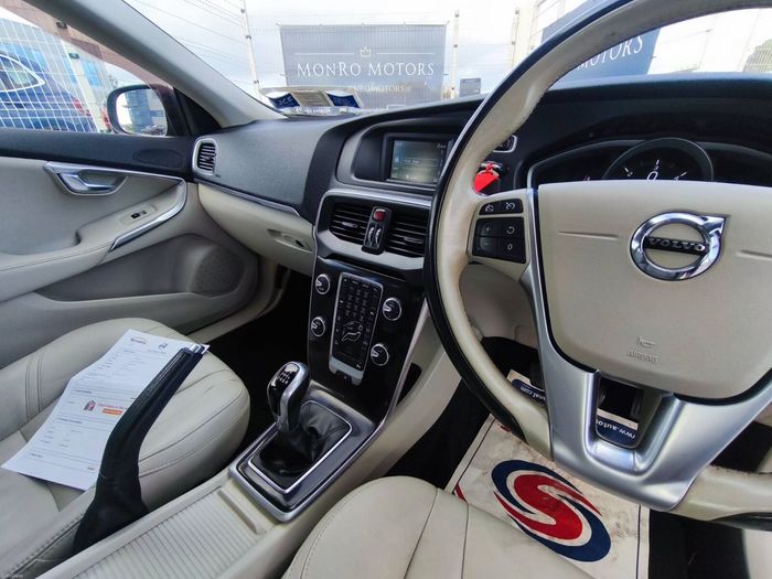 Volvo V40 2018