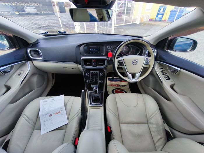 Volvo V40 2018