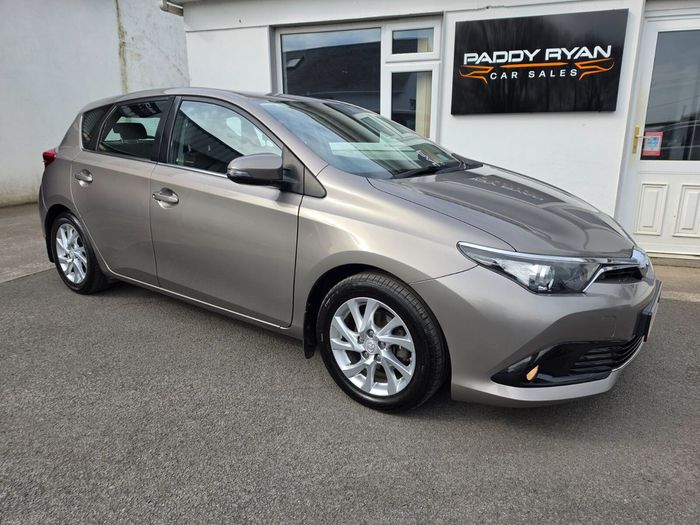 Toyota Auris 2016