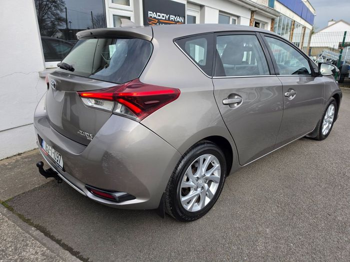 Toyota Auris 2016