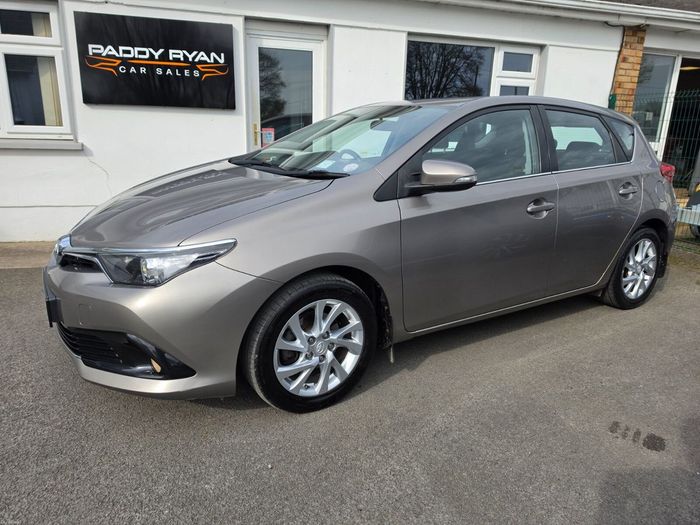 Toyota Auris 2016
