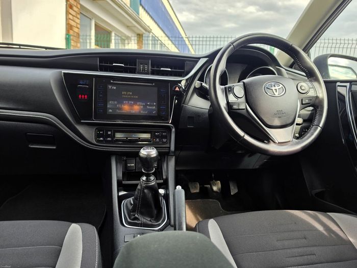 Toyota Auris 2016
