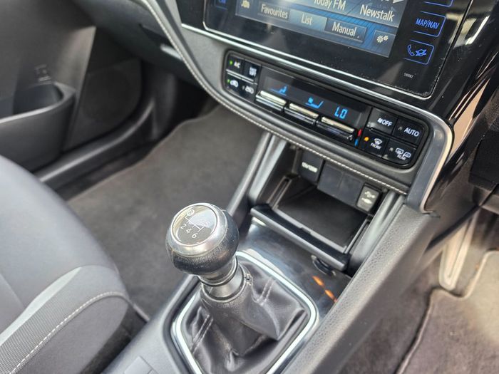 Toyota Auris 2016