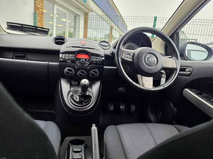 Mazda 2 2014