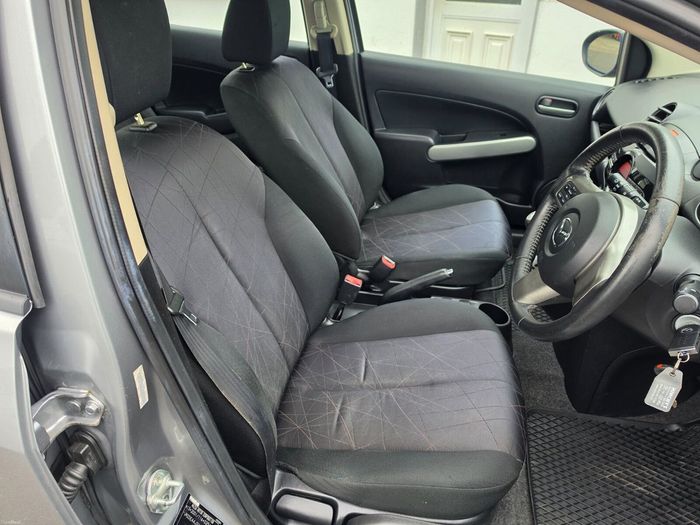 Mazda 2 2014