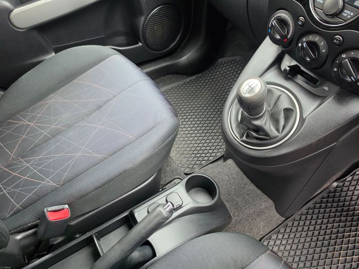 Mazda 2 2014