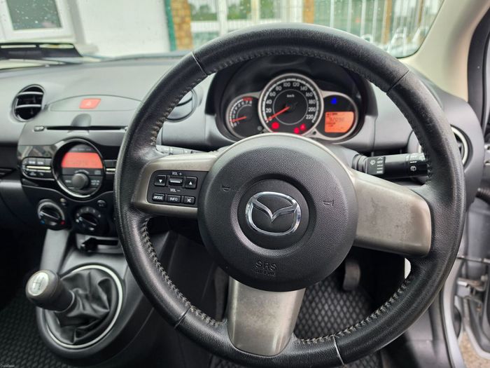 Mazda 2 2014