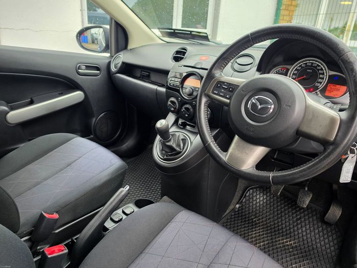 Mazda 2 2014