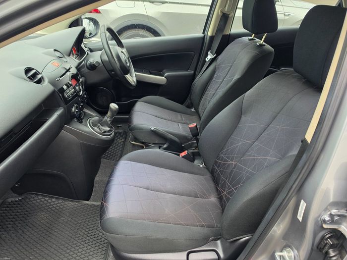 Mazda 2 2014