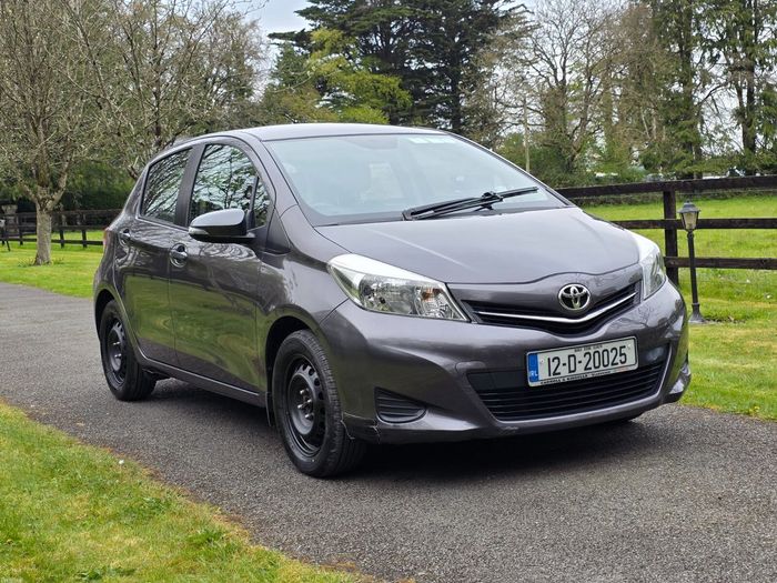 Toyota Yaris 2012