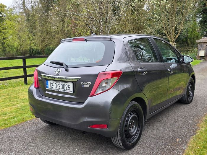 Toyota Yaris 2012