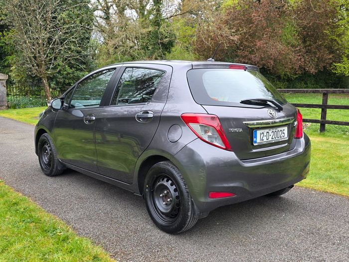 Toyota Yaris 2012