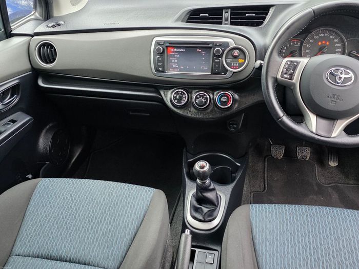Toyota Yaris 2012