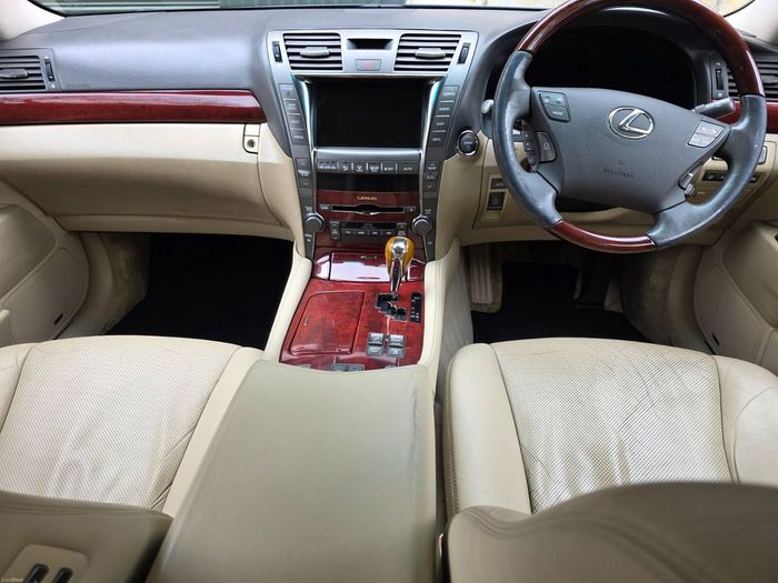 Lexus LS 2008
