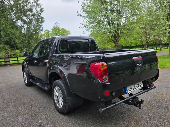 Mitsubishi L 200 2015