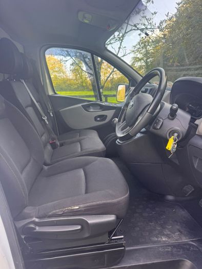 Nissan NV300 2018