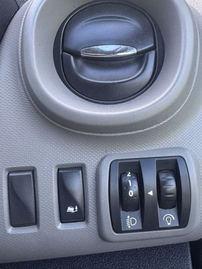 Nissan NV300 2018
