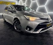 Toyota Avensis 2015