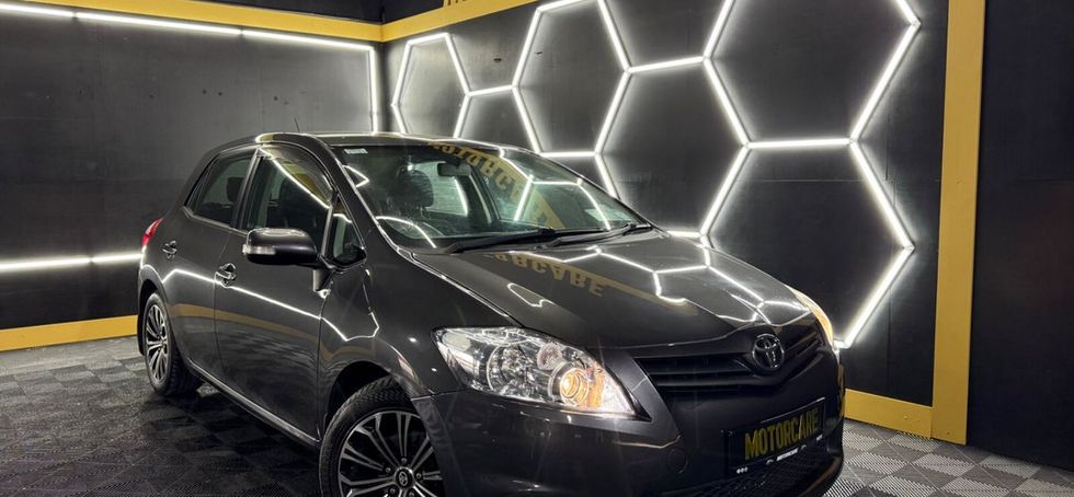 Toyota Auris 2011