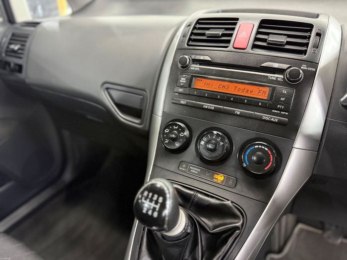 Toyota Auris 2011