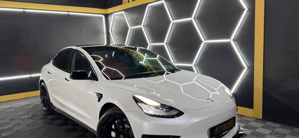 Tesla Model 3 2020