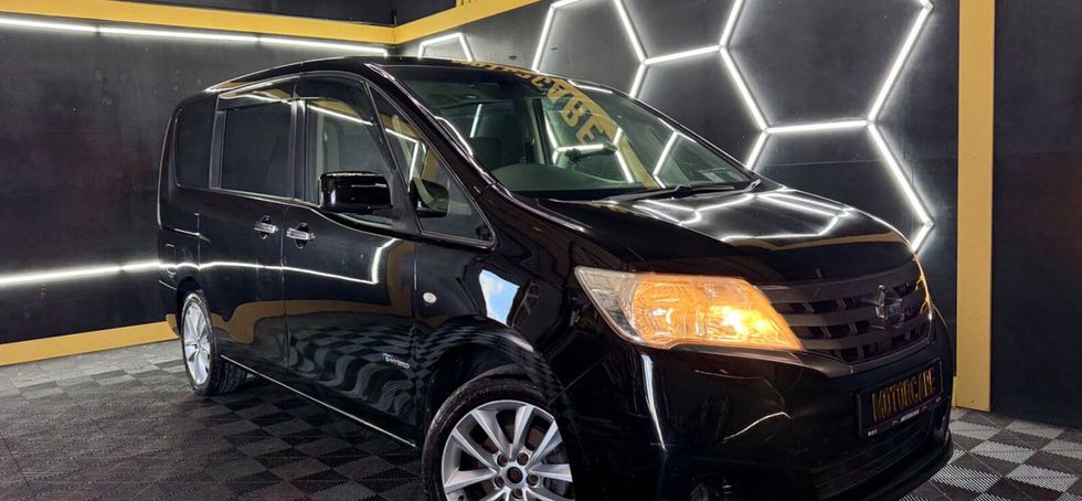 Nissan Serena 2013