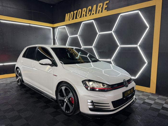Volkswagen Golf 2014