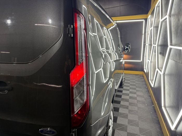 Ford Transit 2021