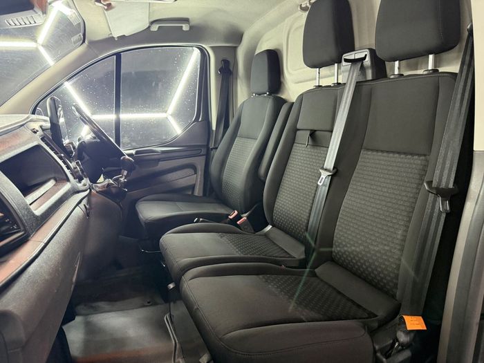 Ford Transit 2021