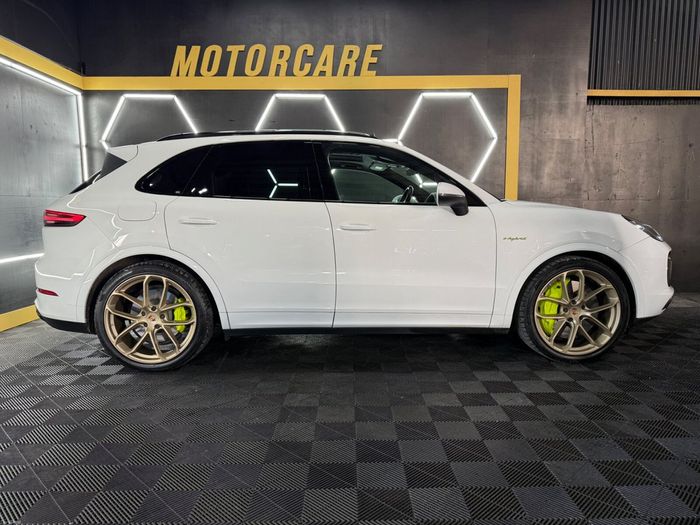 Porsche Cayenne 2020