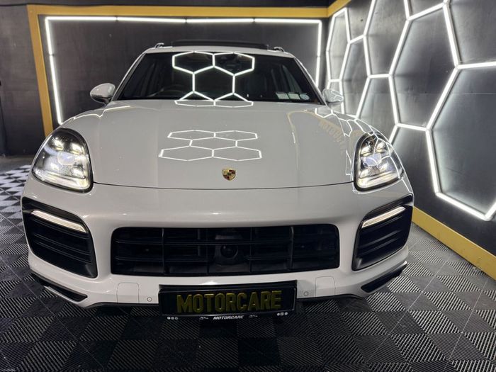 Porsche Cayenne 2020