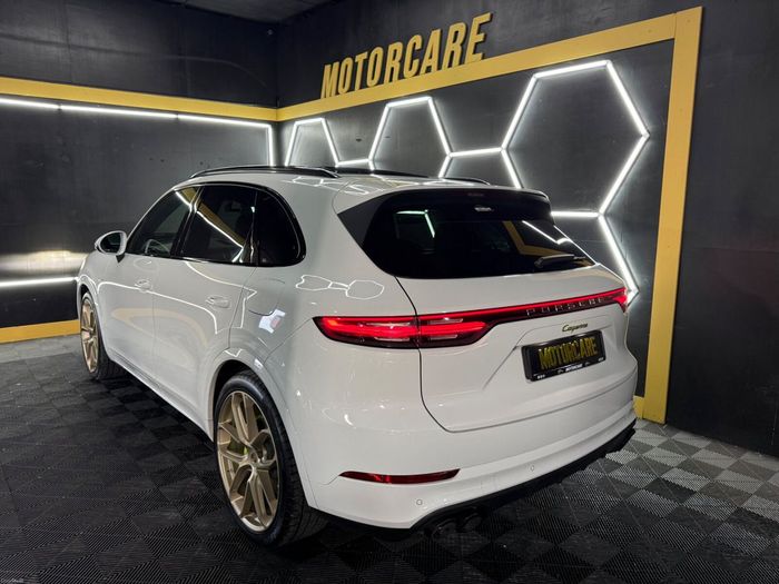 Porsche Cayenne 2020