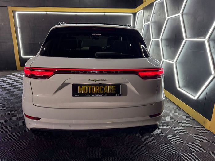 Porsche Cayenne 2020