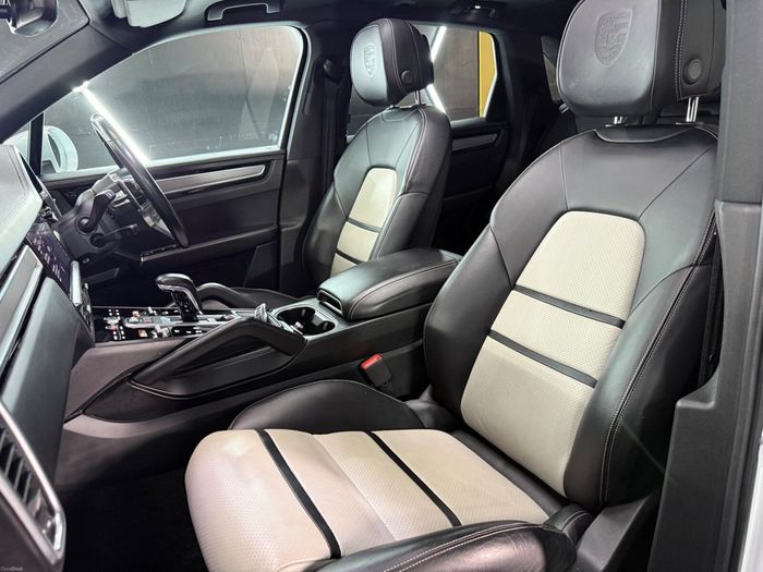 Porsche Cayenne 2020