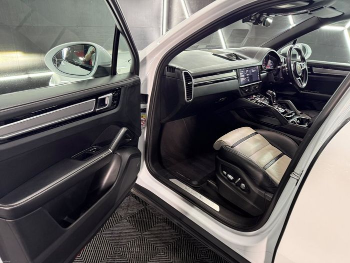 Porsche Cayenne 2020