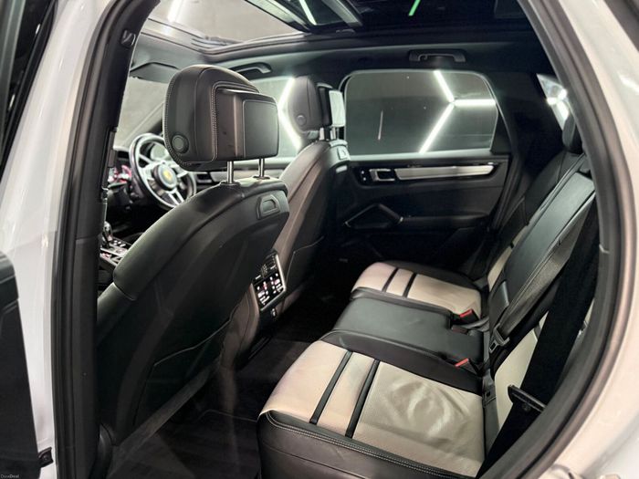 Porsche Cayenne 2020