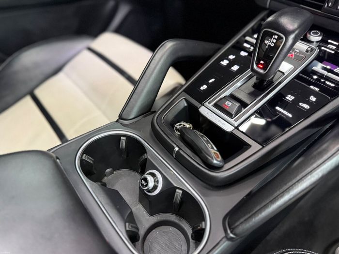 Porsche Cayenne 2020