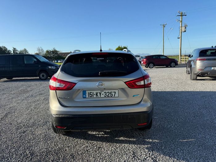 Nissan QASHQAI 2015