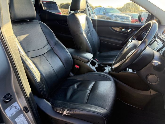 Nissan QASHQAI 2015