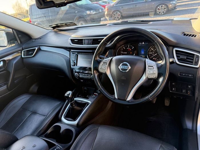 Nissan QASHQAI 2015