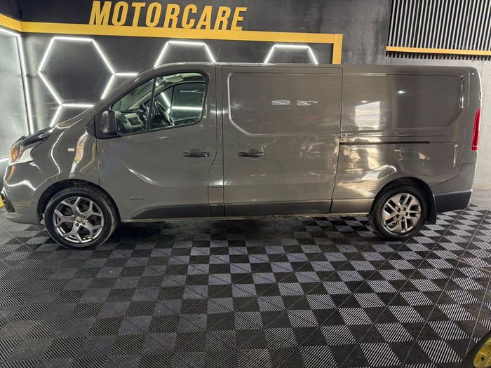 Renault Trafic 2016