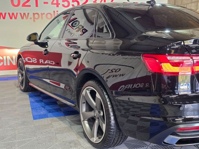 Audi A4 2023