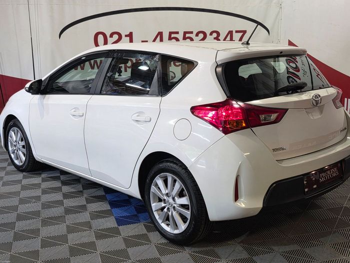 Toyota Auris 2014