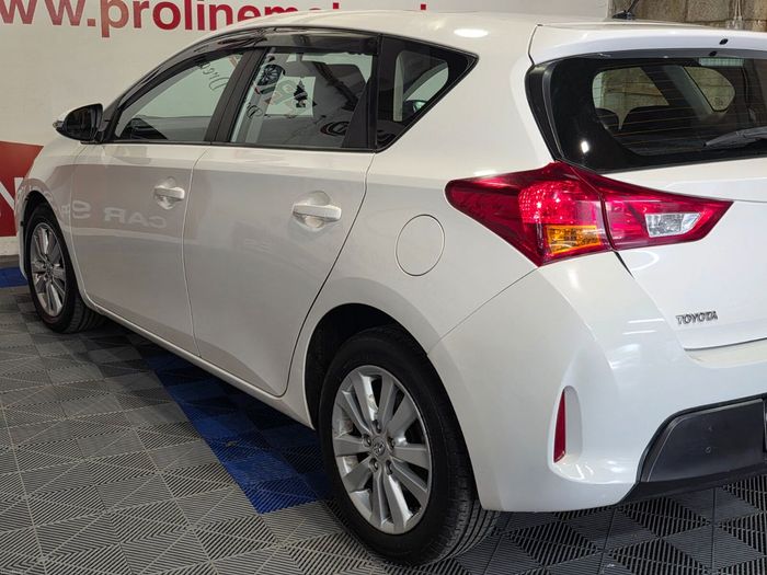 Toyota Auris 2014