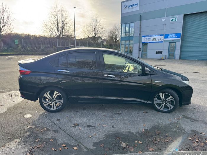 Honda Grace 2016